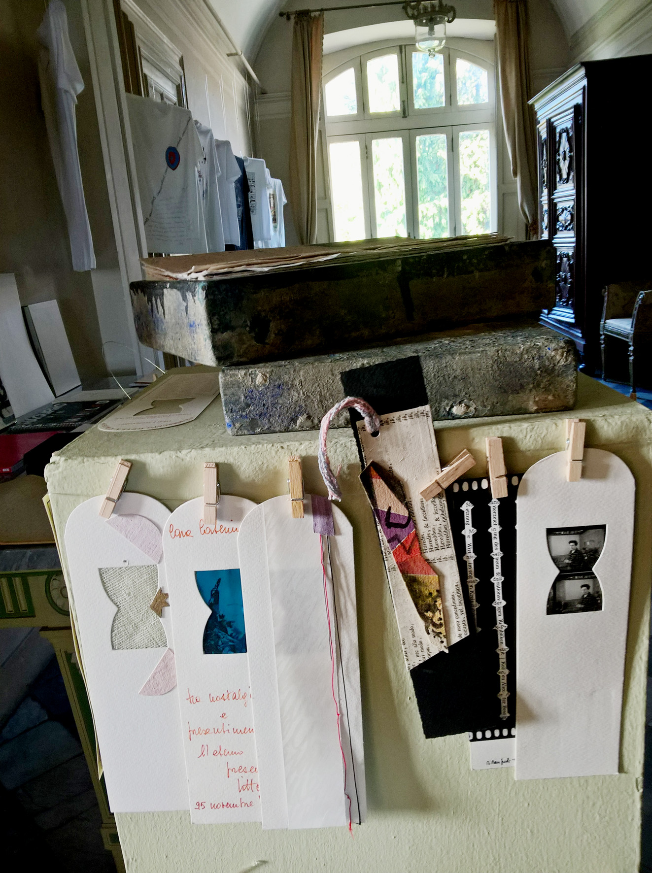 allestimento nella gallery di villa cernigliaro